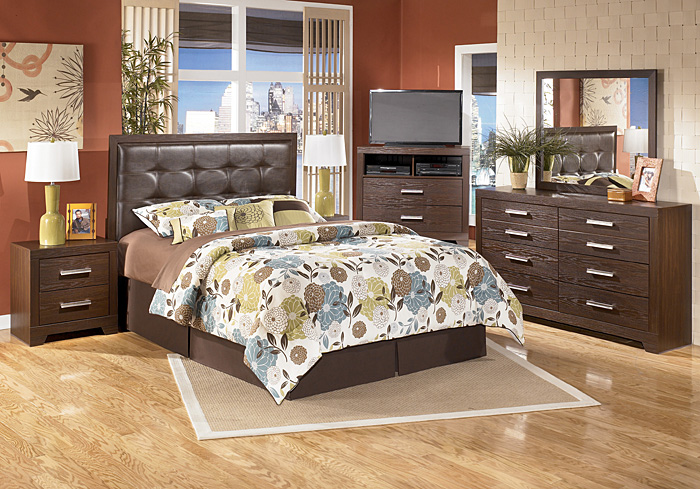 Aleydis Queen/Full Upholstered Panel Headboard, Dresser, Mirror, Chest & Night Stand,Signature Design by Ashley