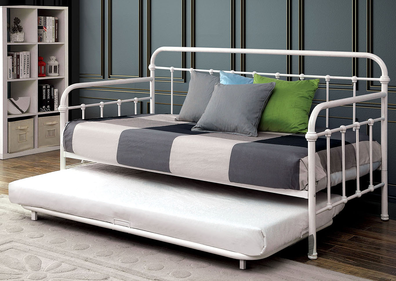 Furniture Liquidators Baton Rouge, LA Claremont Vintage White Metal