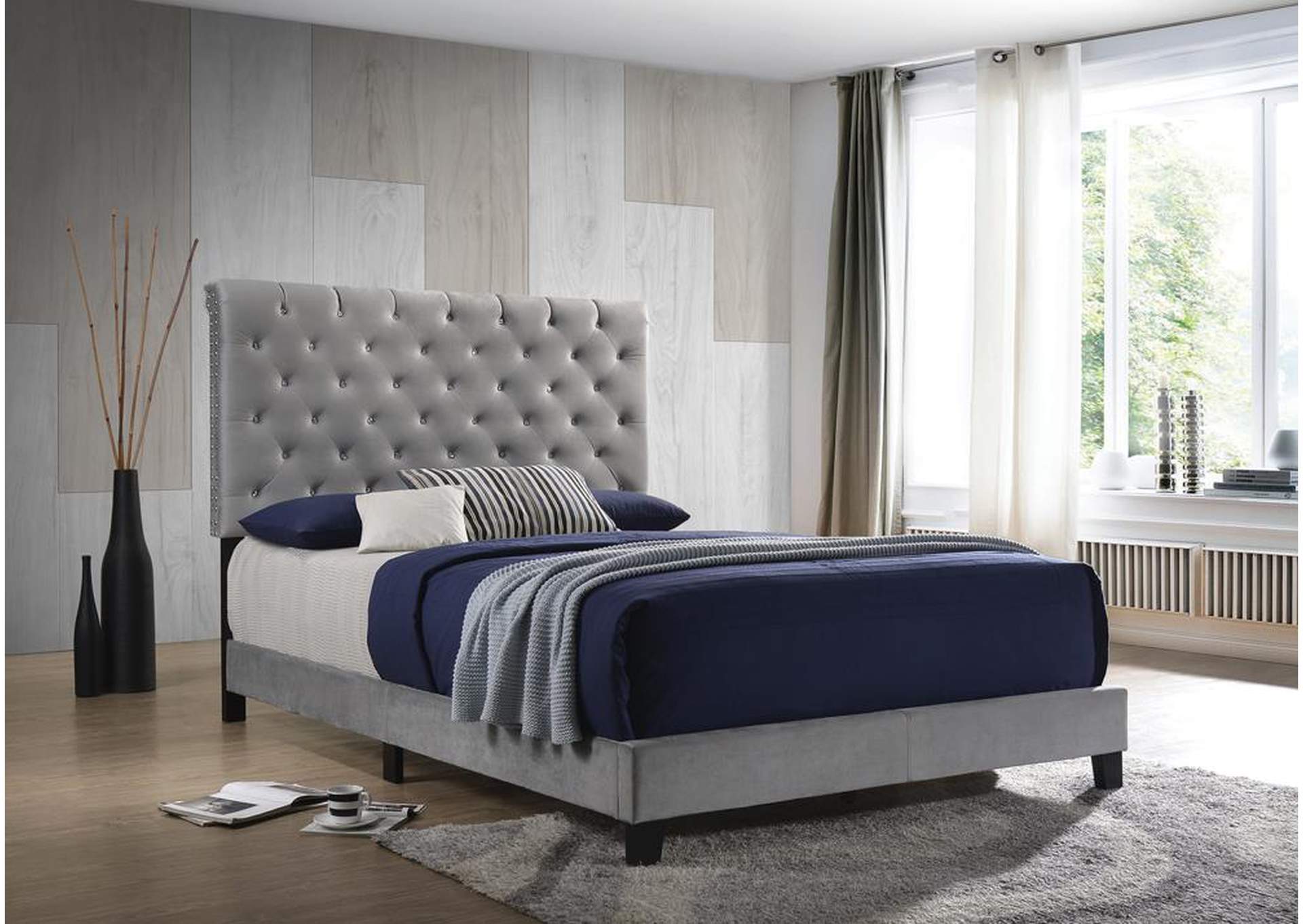 Landmark Home Furnishings Houma La Warner Grey Upholstered Full Bed