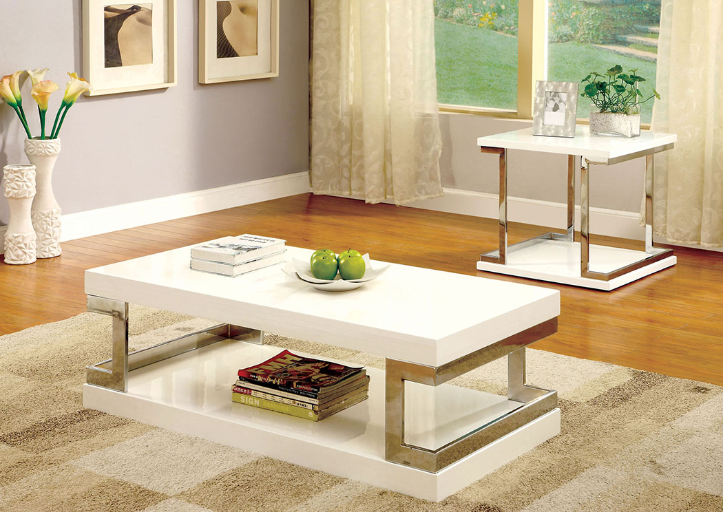 White Lacquer Coffee Table In Living Room