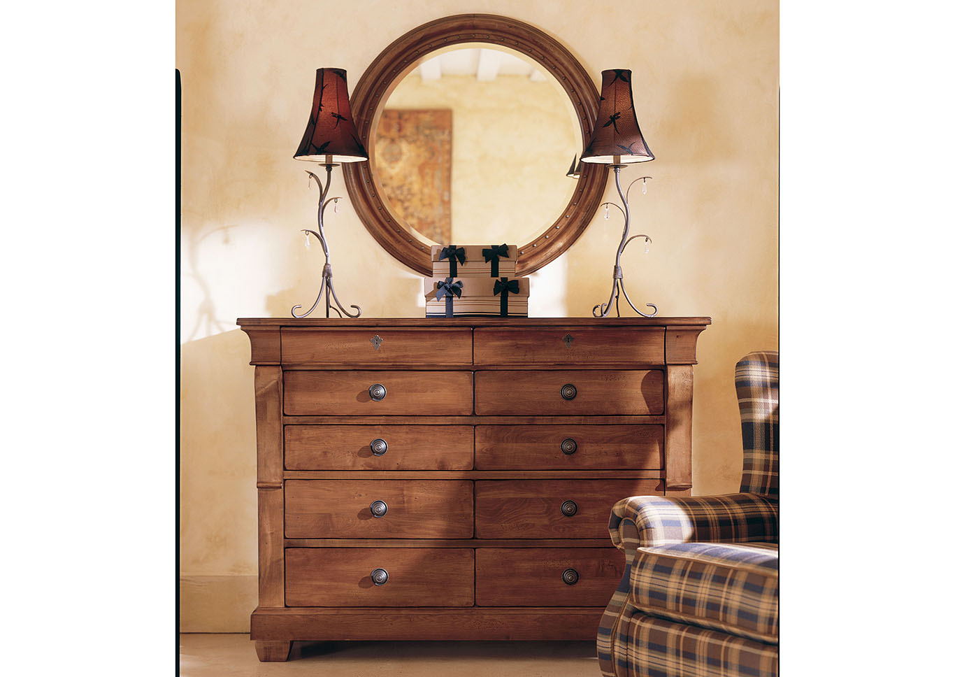 Penland S Furniture Tuscano Old World Dresser W Round Mirror